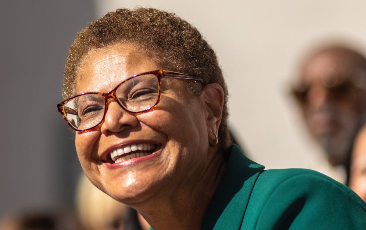 Video shows Mayor Karen Bass refuse to answer L.A. fires