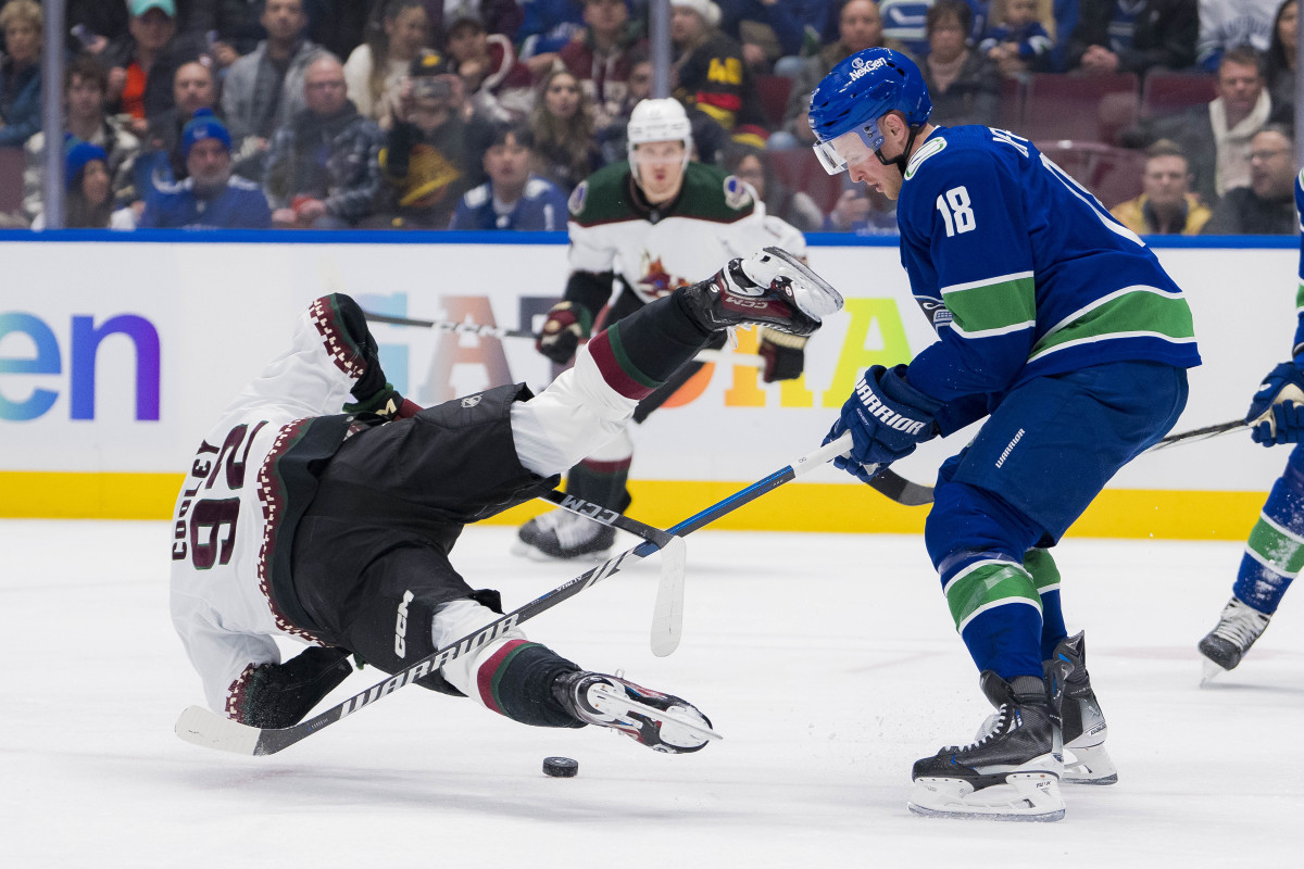 Canucks: Dakota Joshua leaves game with apparent leg injury